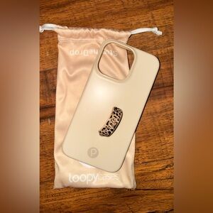 Loopy Case Beige Phone Case with Leopard Loop